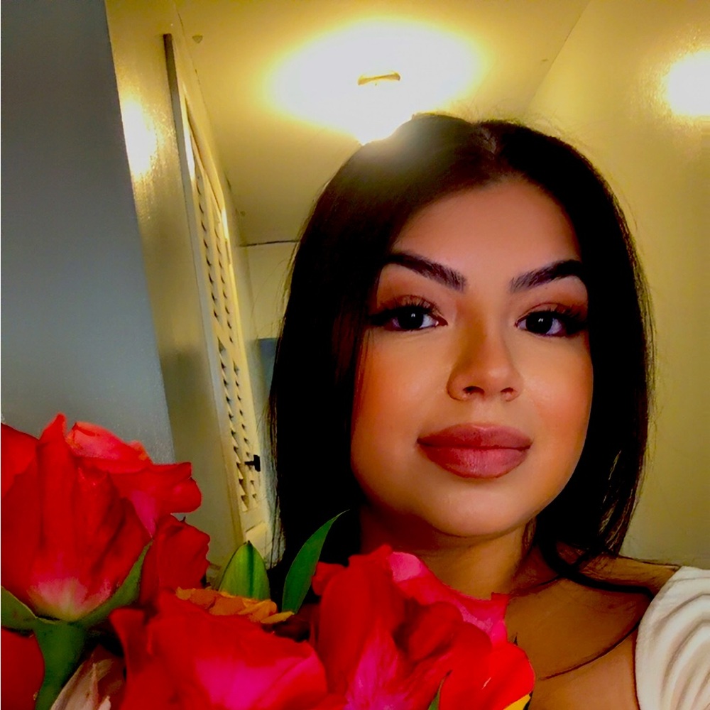 Meet your Posher, Ana